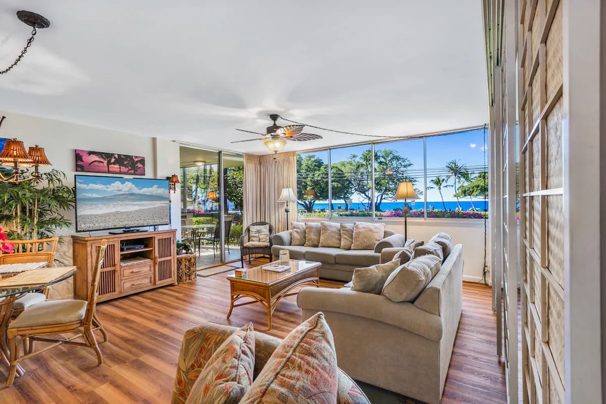 Maui Tropical Getaway w/ Ocean View, Pool, A/C